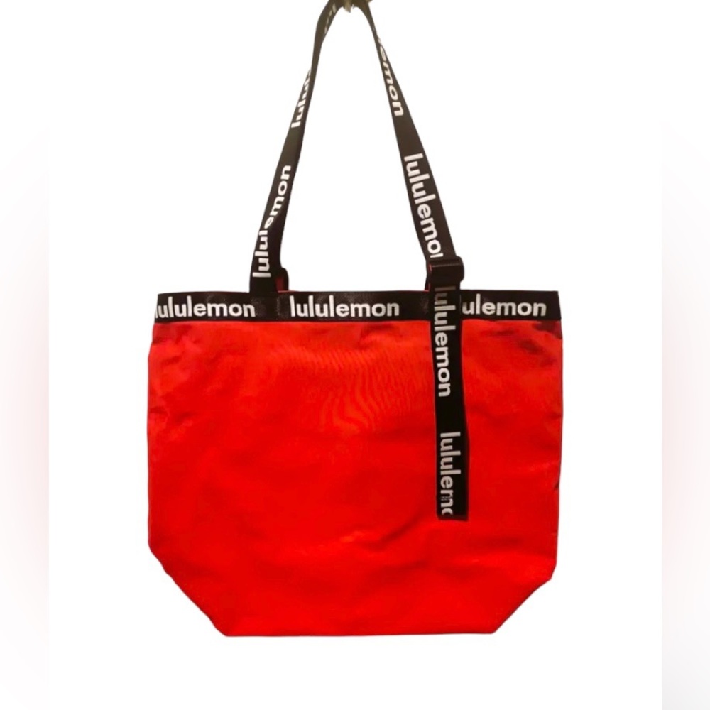 🎉🔥HOST PICK🔥🎉!RARE!!❤️Lululemon The Rest is Written Tote